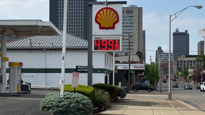When will gas prices drop? Columbus hovers near $5 as expert predicts relief