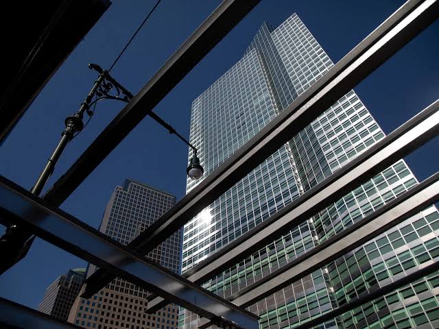 Goldman Says It’s Ready to Pounce as Retail Flees Private Credit