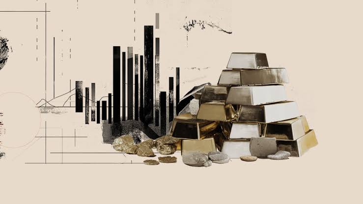 Gold under pressure as fears mount, $4,600 support at risk