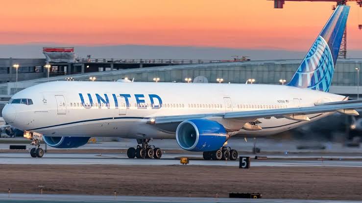 United Airlines Cuts Perks in New Basic Polaris Business Fare