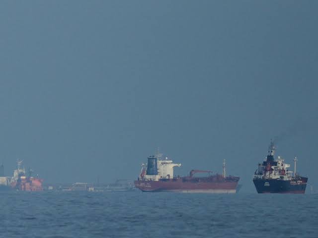 Oil prices rise amid stalled US-Iran peace talks