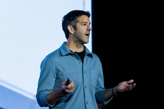 Apple Stock Gets the CEO It Needs. John Ternus Gives Reason to Be Bullish.