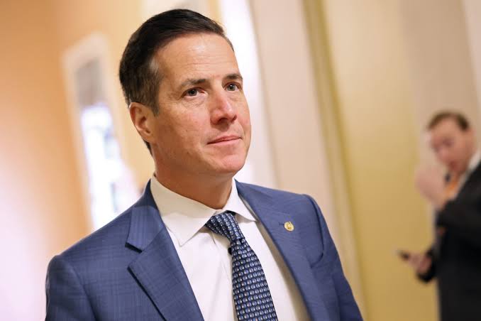 Crypto bill ethics talks wobble as senators eye Trump engagement