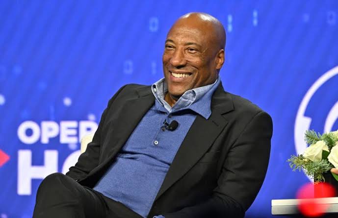 Byron Allen wanted to own Paramount. He's buying BuzzFeed instead.