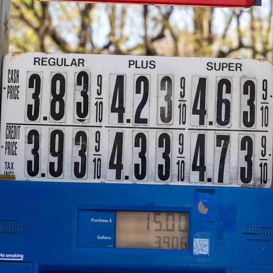 Muted Reaction as Oil and Stock Markets Reopen