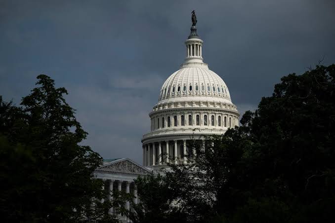 Banks and Crypto Backers Tussle as Senators Eye Landmark Digital Asset Bill