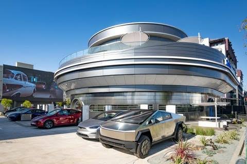 Is The Tesla Diner A Flop? (Review)