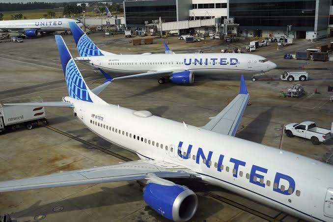 United Airlines increases checked baggage fees: Learn more