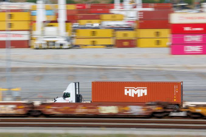 Spiking US diesel prices keep trucking industry stuck in years-long slump