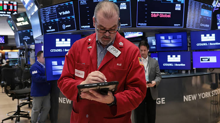 Dow tumbles almost 800 points and enters correction, S&P 500 posts fifth straight losing week: Live updates