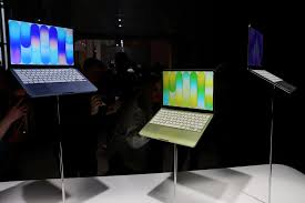 Apple shares rise as iPhone 17 and MacBook Neo drive forecast
