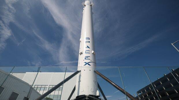 SpaceX Has Filed Confidentially for IPO Ahead of AI Rivals