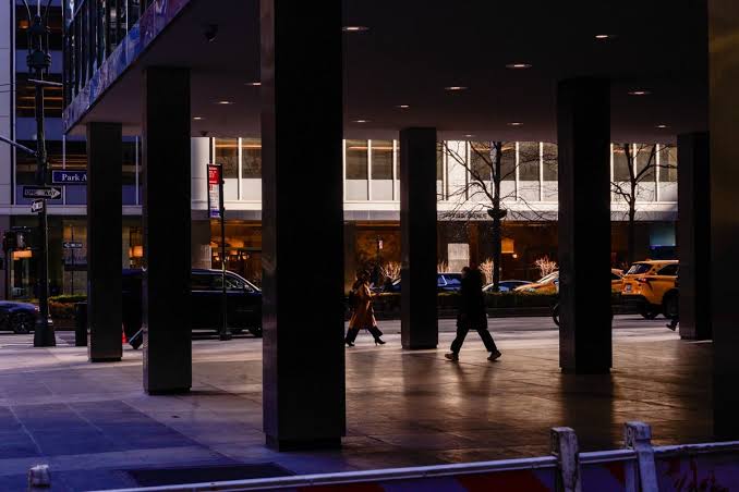 Trapped in Private Credit, Investors Wait to Pull Out $5 Billion