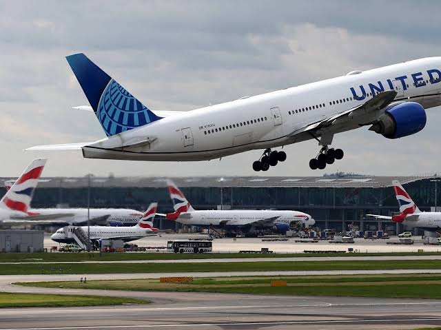 United Airlines makes big change to its bags policy