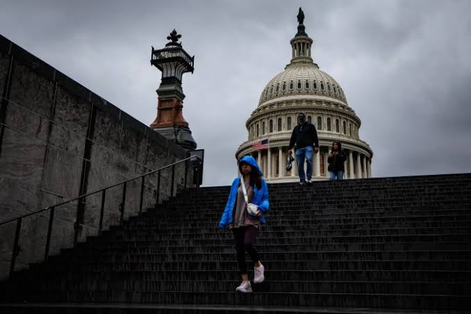 U.S. Debt Tops 100% of GDP