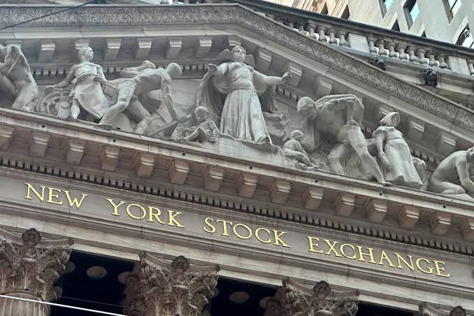 Stock market today: S&P 500, Nasdaq, Dow futures tick up after gauges close April on record highs