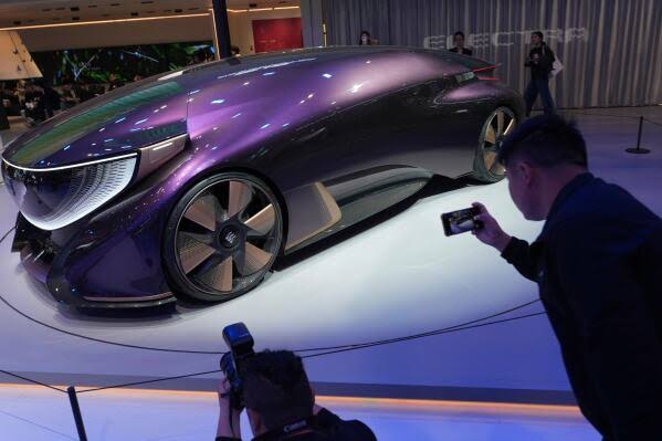 Photos show China’s automakers unveiling the future of driving at Beijing auto show