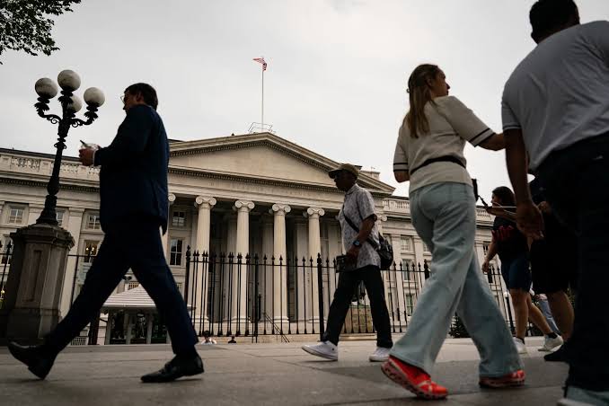 Treasury Buyers Get 5% Long Bond for First Time Since 2007
