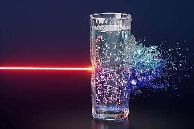 Scientists Discover Hidden Behavior in Water That Helps Explain Why Ice Floats