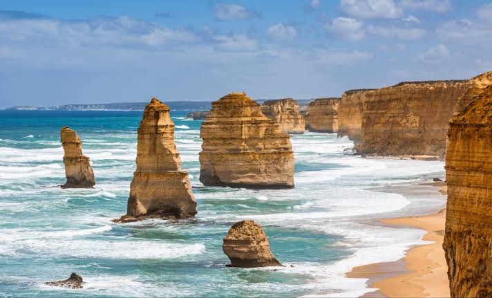 Scientists Finally Solve The Long Standing Mystery Behind How The Twelve Apostles Formed Over Millions Of Years