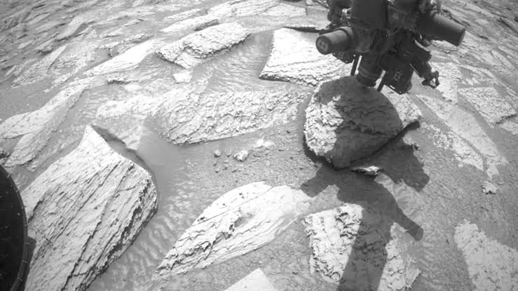 For 6 days, NASA’s Mars rover battled a rock