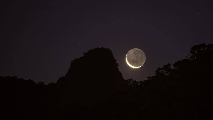 A Perfect New Supermoon As Dark Skies Return: The Night Sky This Week