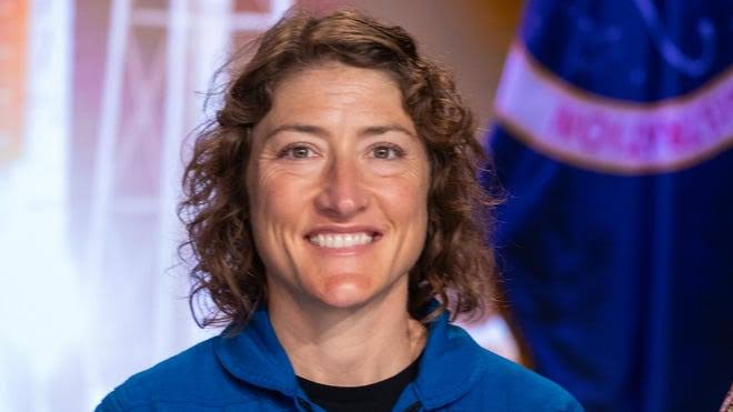 'Go Birds!' (from space). Artemis II astronaut shows Eagles love on moon mission