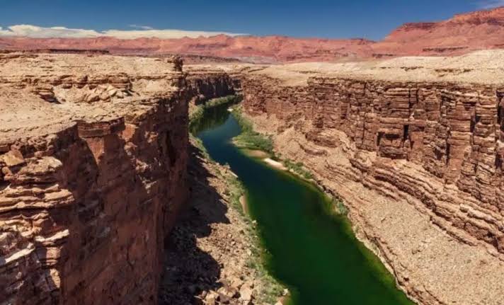 Researchers Pinpoint the Exact Moment the Green River Carved Its Path Through a 50-Million-Year-Old Mountain Range