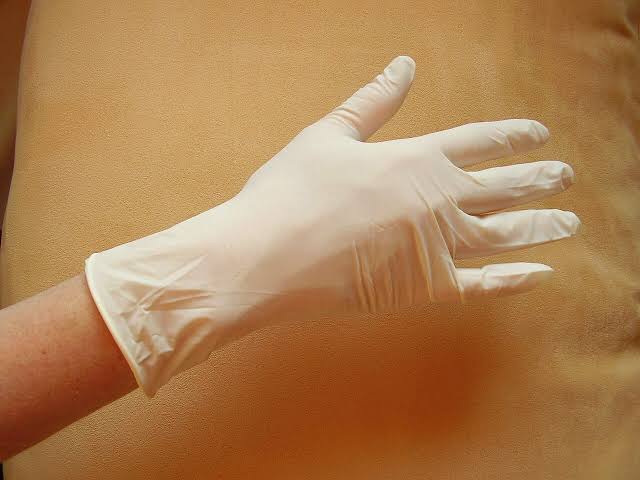 Scientists Tracking the Microplastic Pollution Just Realized They Were Measuring Their Own Lab Gloves