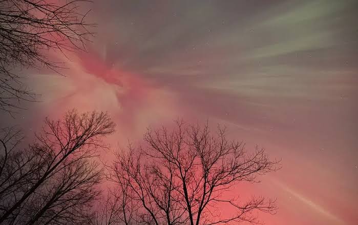 Twin X-class solar flares disrupt radio signals, spark storm watch