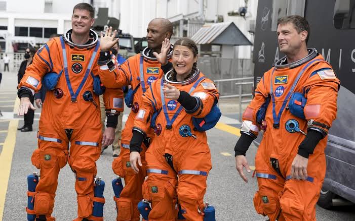 Houston, we have a plumbing problem: astronauts face toilet trouble on Moon mission