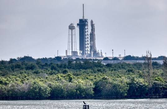 Weather knocks out Monday SpaceX Falcon Heavy attempt, will retry Wednesday