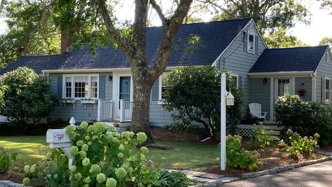 Mashpee house in Pirate's Cove comes with beach, water access for boats