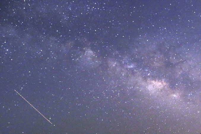 Lyrids meteor shower 2026. See photos of 'shooting stars'