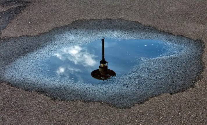 A Middle School Student Built a Sidewalk Material That Absorbs Rainwater Instead of Flooding Streets, Using Materials Most People Throw Away