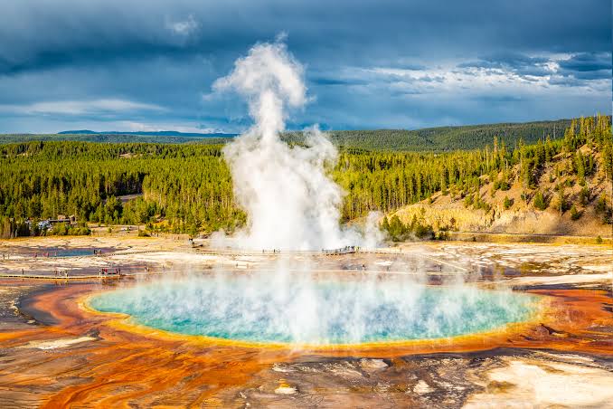 New paper argues history, not mantle plume, powers Yellowstone