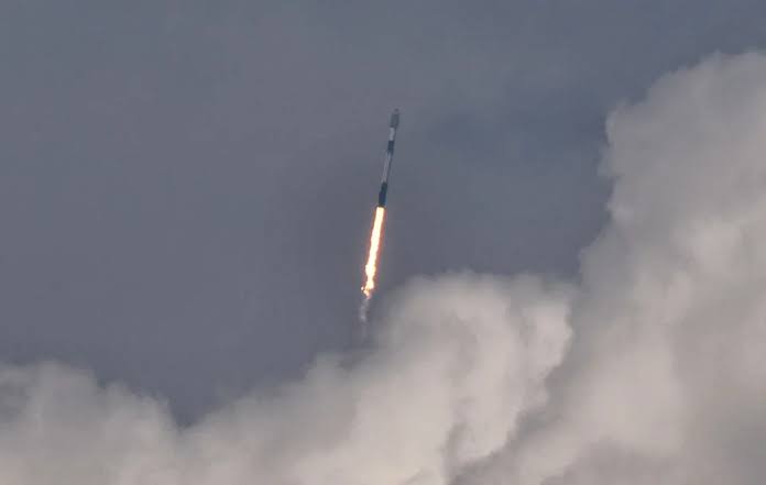 Portion of SpaceX Falcon 9 rocket on a collision course with the moon