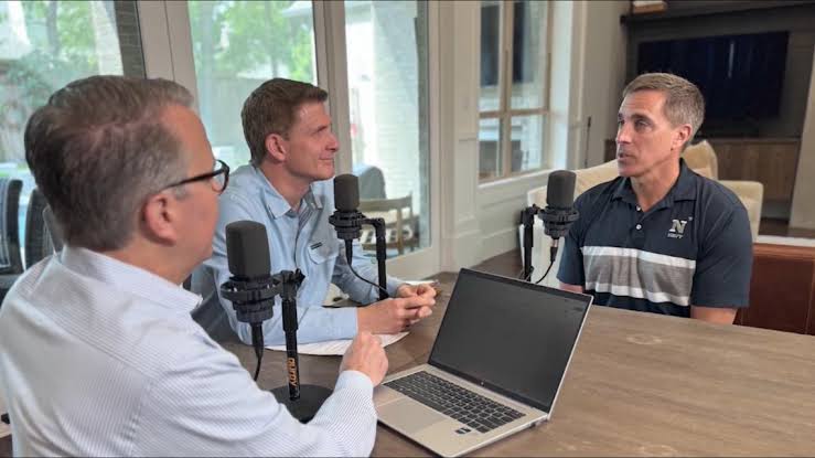 We asked an astronaut: What's it like to take a toilet break in space, some 250,000 miles from Earth?