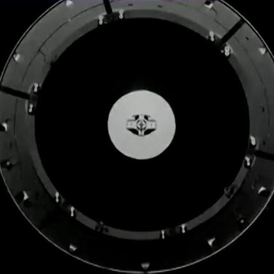 Artemis II Pilot Test Drove the Orion Capsule on the Way to the Moon