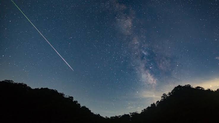 'Beautiful streaks': Eta Aquariids meteor shower to light up skies over Britain