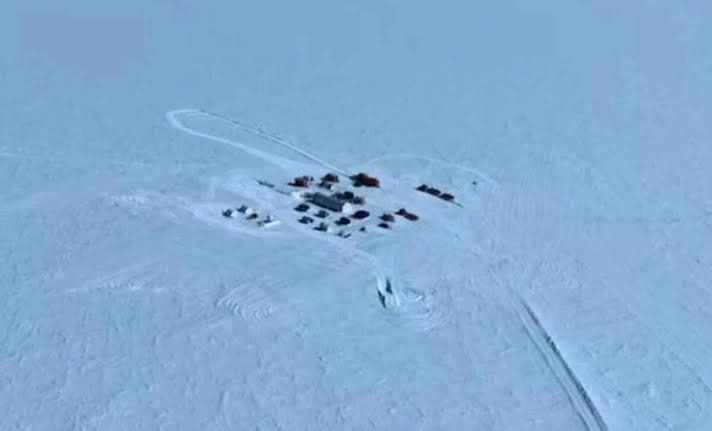 Scientists Drilled a Massive Hole Beneath West Antarctic Ice and Pulled 228 Meters of Mud. The Fossils Inside Should Not Exist