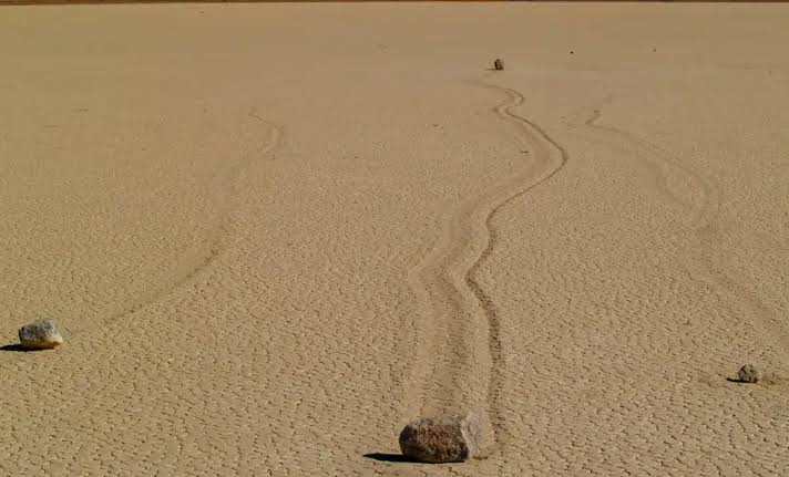These 300kg Stones Have Been Moving On Their Own In This Valley For Years, And Scientists Have Finally Explained How