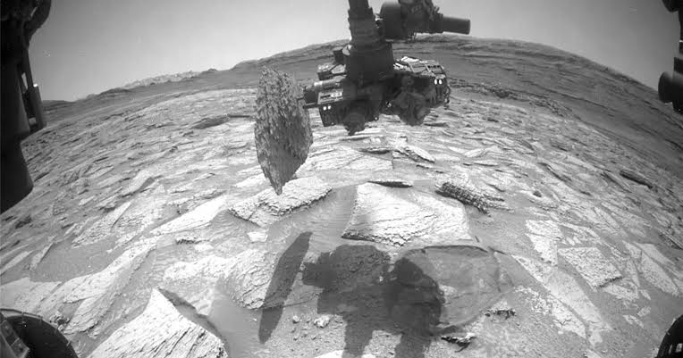 Curiosity Rover Got its Arm Stuck in a Martian Rock