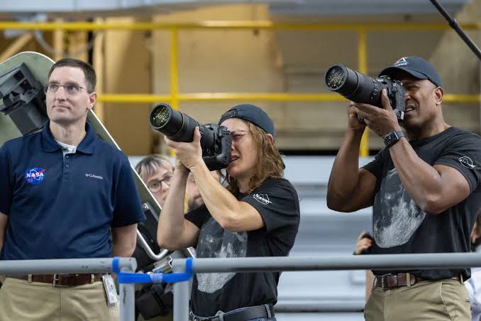RIT alumni train Artemis II astronauts in photography