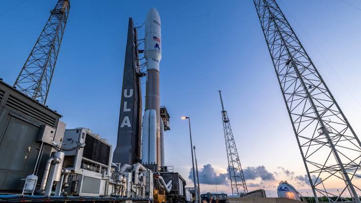 Atlas V rocket launch flies past Philly region Monday night