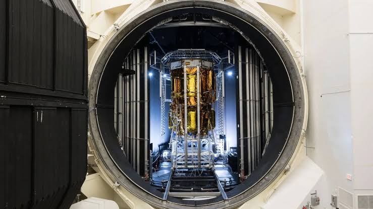 Moon lander preps for the lunar surface photo of the day for May 6, 2026