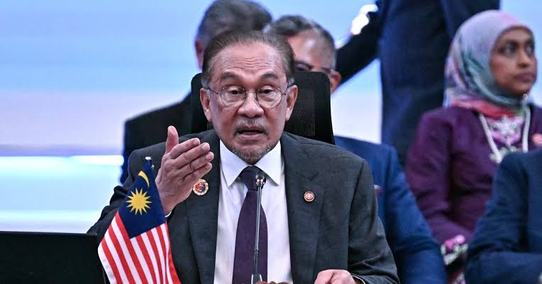 Malaysia’s ships allowed to pass Strait of Hormuz, PM Anwar says