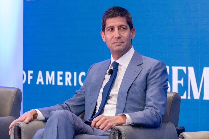 Mejia sworn in to the House