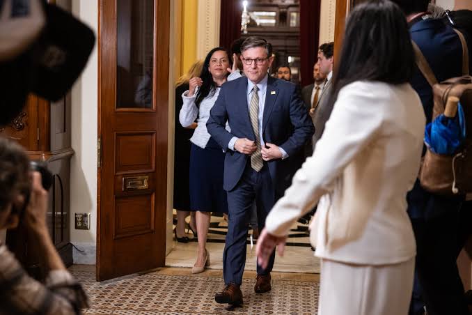 Johnson touts ‘bipartisan’ path for FISA reauthorization , but obstacles remain