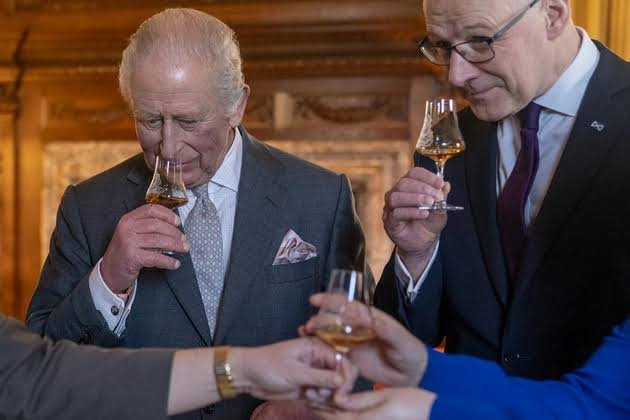Trump removes tariffs on Scottish whisky after King Charles visit